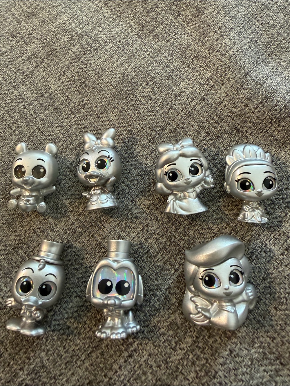 Disney Doorables Platinum Finish Mini Figures, 100th Celebration of Wonder 7 pcs